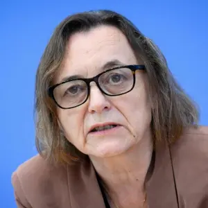 Prof. Carmen Scheibenbogen