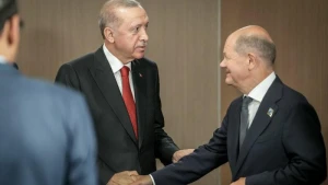 Bundeskanzler Scholz (r.) und der türkische Präsident Erdogan