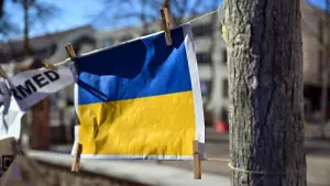 Fahne in den Farben der Ukraine