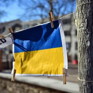 Fahne in den Farben der Ukraine