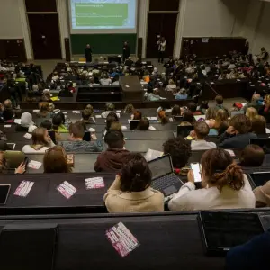 Studierende im Hörsaal