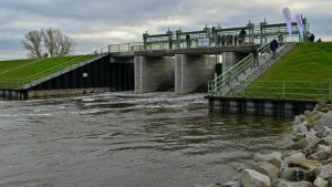 Wasser strömt in den Nationalpark Unteres Odertal