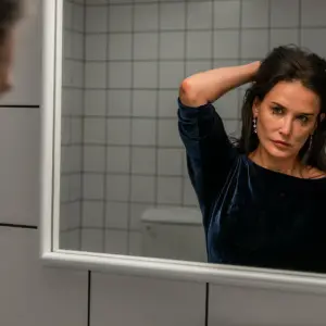 The Substance mit Demi Moore: Ein Horrorfilm über den Schönheitswahn