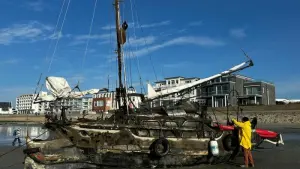Auf Norderney gestrandetes Segelschiff