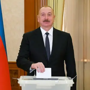 Außerordentliche Präsidentenwahl in Aserbaidschan