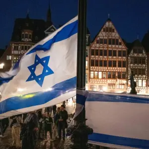 Israel-Flagge auf dem Römerberg