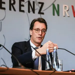 Pressekonferenz Landesregierung Düsseldorf