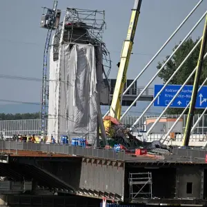 Toter und Verletzte bei Unfall an Leverkusener Brücke