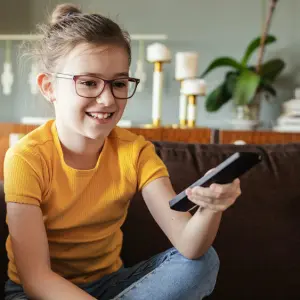 Jugendschutz-Features der Vodafone TV-Dienste: So streamen Du und Deine Familie sicher