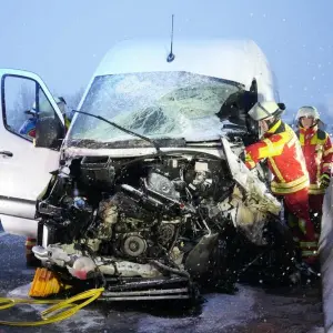 Autobahnsperrung nach schweren Unfall bei Leonberg