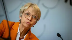 NRW-Schulministerin Dorothee Feller