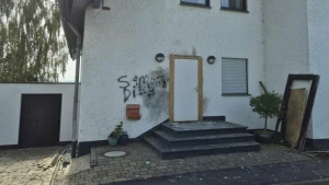 Sprengsatz explodiert vor Einfamilienhaus südlich von Bonn