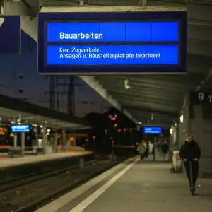 Bahn sperrt wichtige Strecken rund um Duisburg