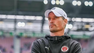 Trainer Alexander Blessin vom  FC St. Pauli