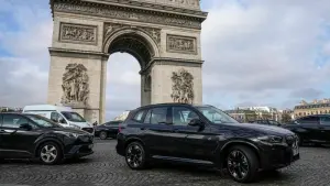SUV in Paris