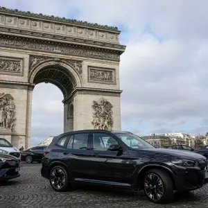 SUV in Paris