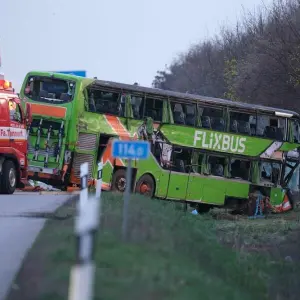 Unfall mit Reisebus auf A9 bei Leipzig