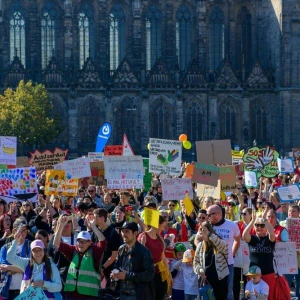 Proteste vor dem Landtag von Sachsen-Anhalt