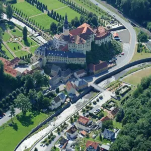 Schloss und Park Weesenstein zehn Jahre nach der Flut