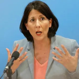 Die rheinland-pfälzische Wirtschaftsministerin Daniela Schmitt