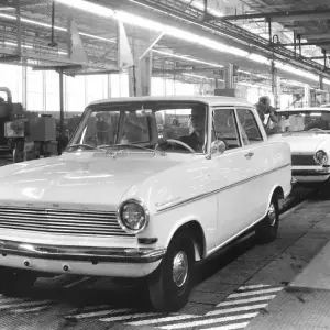 125 Jahre Fahrzeugbau bei Opel