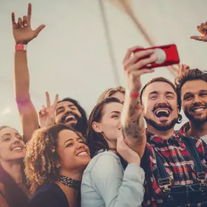 Zusatznetze für den Festivalsommer 2023: Vodafone rüstet 75 Events mit zusätzlicher Mobilfunk-Technik auf