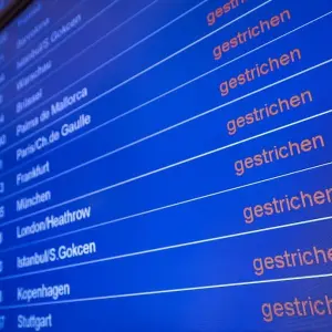 Warnstreik der Sicherheitskräfte an Flughäfen - Hamburg