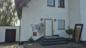 Sprengsatz explodiert vor Einfamilienhaus südlich von Bonn