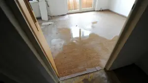 Eine Wohnung steht unter Wasser