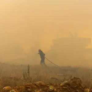 Großbrand nahe Athen