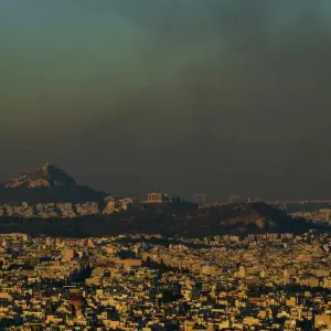 Großbrand nahe Athen