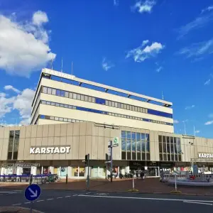 Ex-Karstadt-Filiale in Harburg an Hamburg übergeben