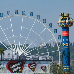 Aufbau 177. Cannstatter Volksfest