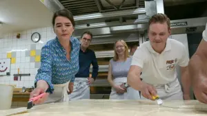 Weltrekordversuch - Größter Mohnkuchen der Welt