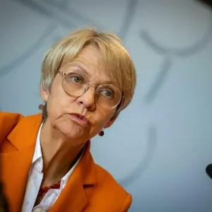 NRW-Schulministerin Dorothee Feller