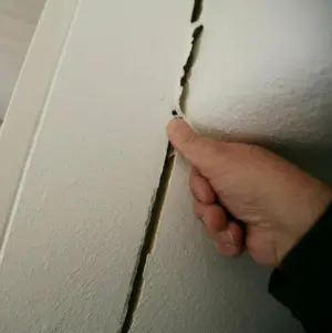 Ein Riss in einer Wand