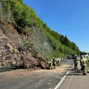 Bundestraße 294 nach Erdrutsch gesperrt