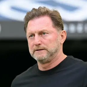 Trainer Ralph Hasenhüttl vom VfL Wolfsburg