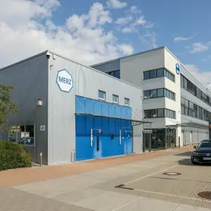 Merz Pharma schließt Werk in Hessen und baut Dessau aus