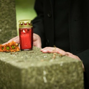 Besuch auf dem Friedhof