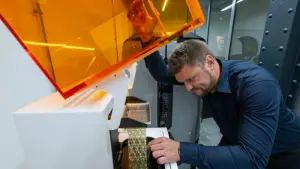 Gläserne Fabrik für 3D-Druck in Leipzig eröffnet
