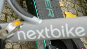 E-Tretroller-Anbieter Tier und Fahrradverleiher Nextbike