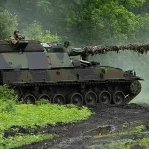 Deutsche Panzerhaubitze 2000