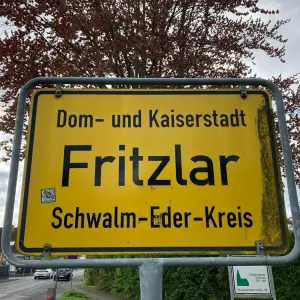 Ortsschild der Stadt Fritzlar