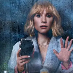 The Woman in the House Across the Street from the Girl in the Window: Alle Infos zur Netflix-Serie