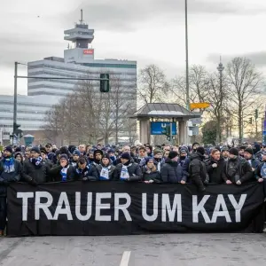 Hertha BSC - Fortuna Düsseldorf - Trauermarsch für Bernstein