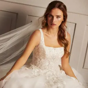 Dramatische Kleider und Jumpsuits: Die Brautmodetrends 2024