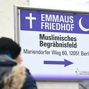 Kundgebung für mehr muslimische Gräberfelder in Berlin