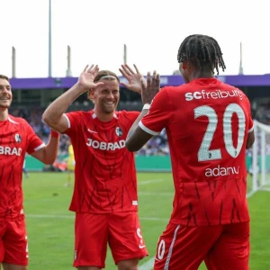 Florent Muslija (l), Lucas Höler (M) und Junior Adamu (r)