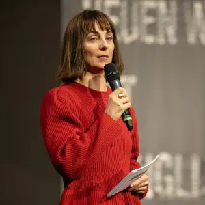Jenny Schlenzka